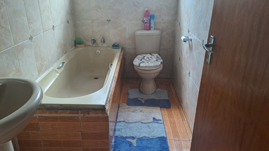 2 Bedroom Property for Sale in Philippi East Western Cape